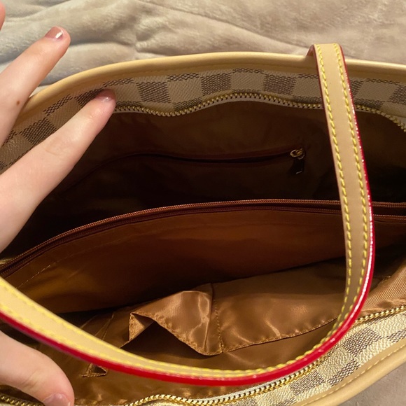 Purse - Picture 3 of 6